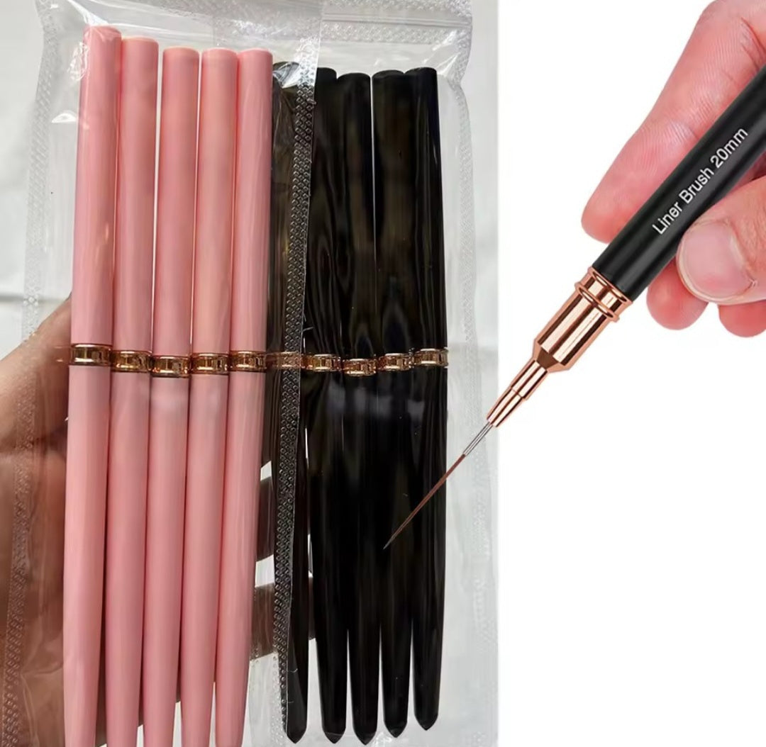 KIT DE PINCELES LINER.